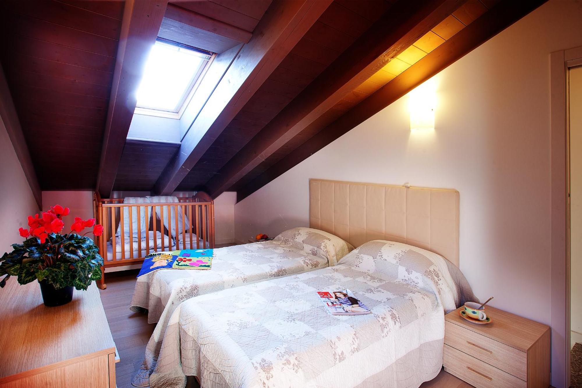4 Village Centre Lenno Homes With Pool-By Italian Apartments الغرفة الصورة