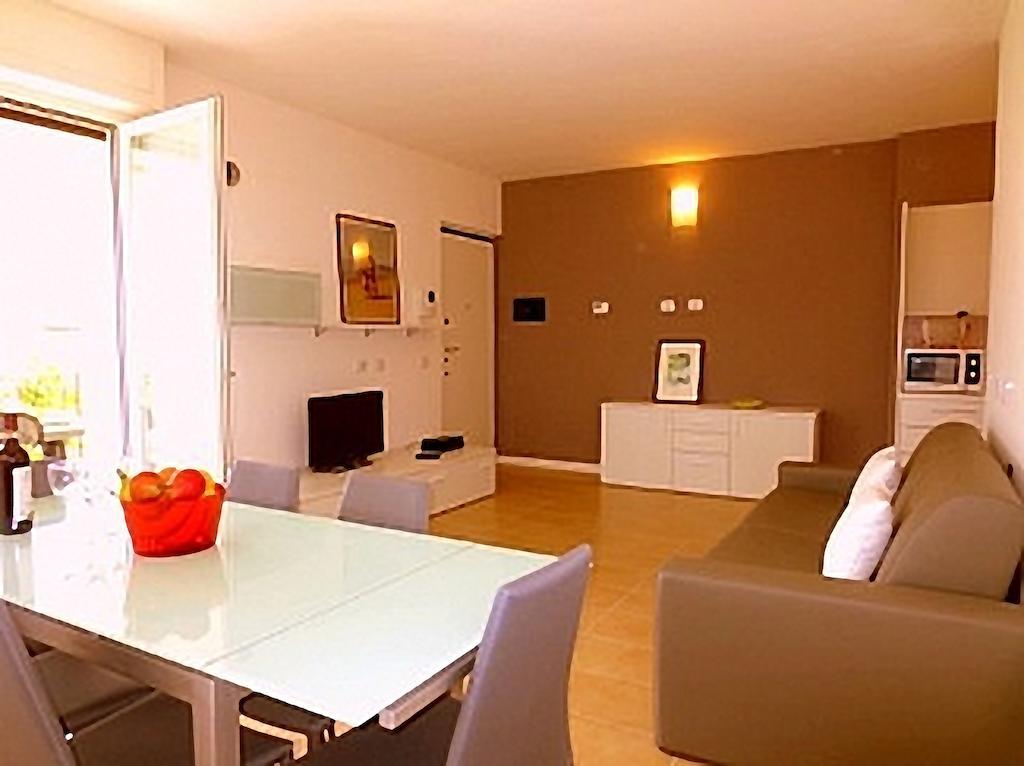 4 Village Centre Lenno Homes With Pool-By Italian Apartments الغرفة الصورة