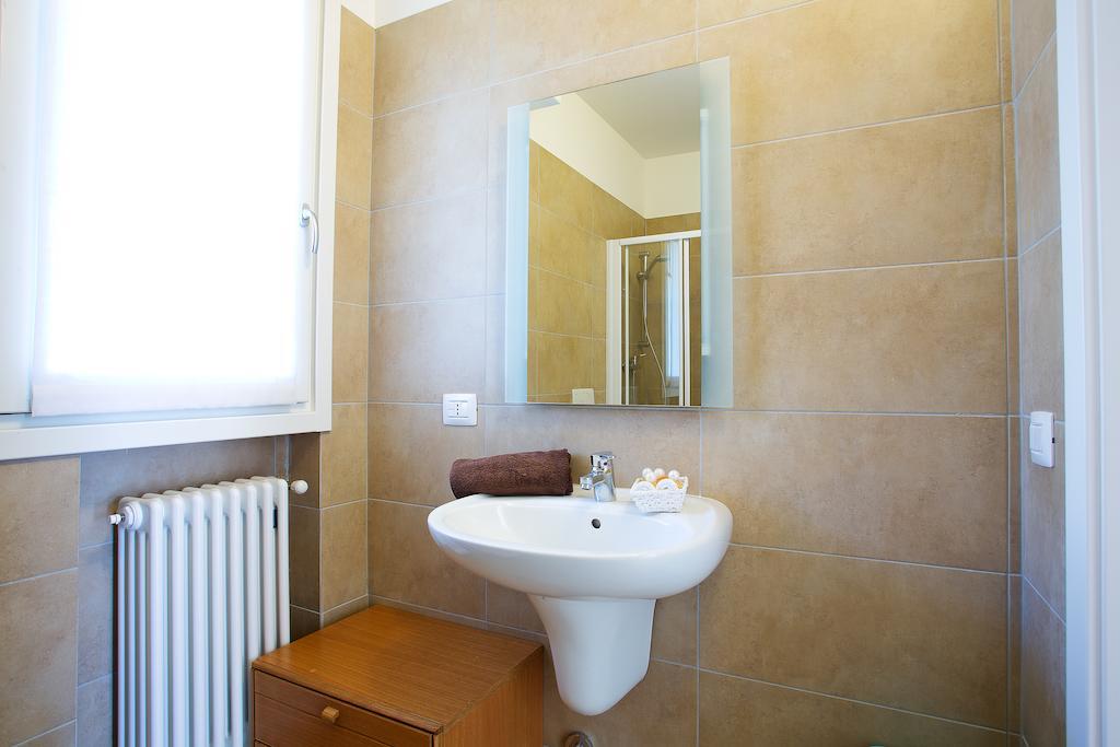 4 Village Centre Lenno Homes With Pool-By Italian Apartments الغرفة الصورة