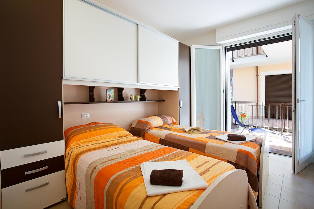 4 Village Centre Lenno Homes With Pool-By Italian Apartments الغرفة الصورة
